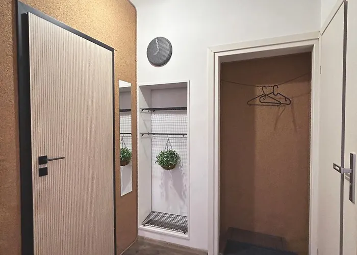 منزل للإقامة For *