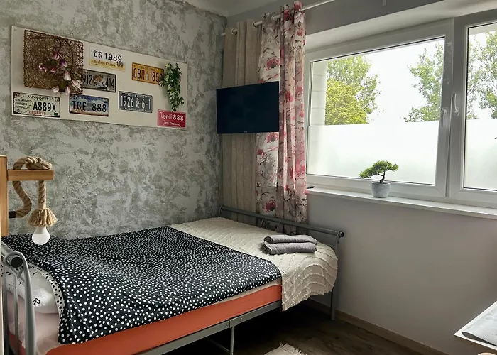 منزل للإقامة For *